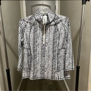 Kinesis Black and White 3/4 sleeve Pullover - Womens XL